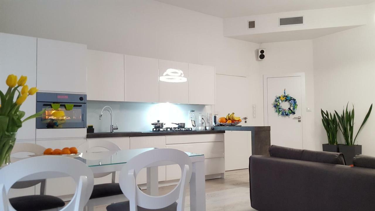 Apartamenty Lazurowy I Sloneczny Z Darmowym Parkingiem Strzezonym Еленя-Гура Экстерьер фото