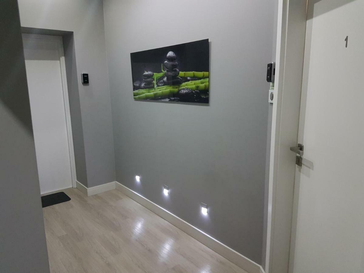 Apartamenty Lazurowy I Sloneczny Z Darmowym Parkingiem Strzezonym Еленя-Гура Экстерьер фото