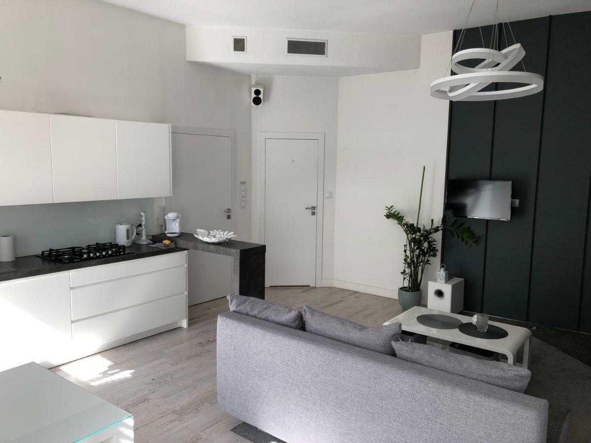 Apartamenty Lazurowy I Sloneczny Z Darmowym Parkingiem Strzezonym Еленя-Гура Экстерьер фото